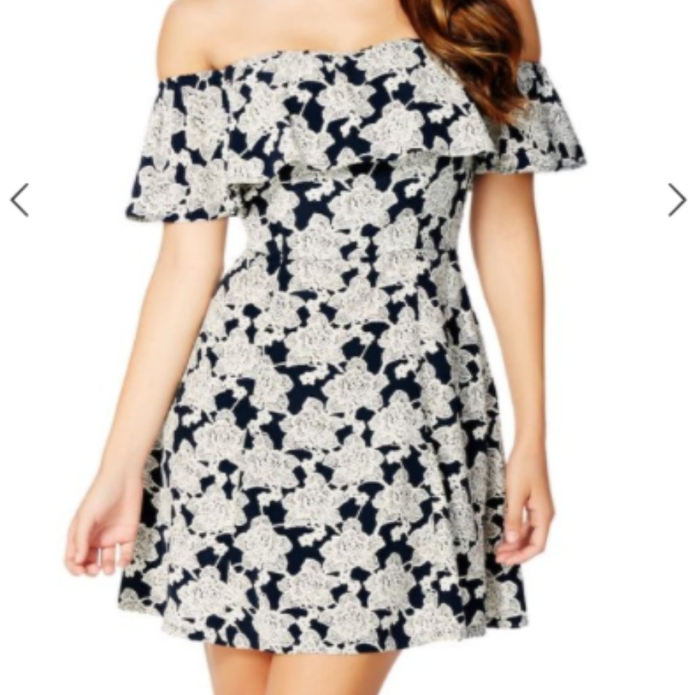 LOOKING FOR: OFF SHOULDER PRINTED DRESS